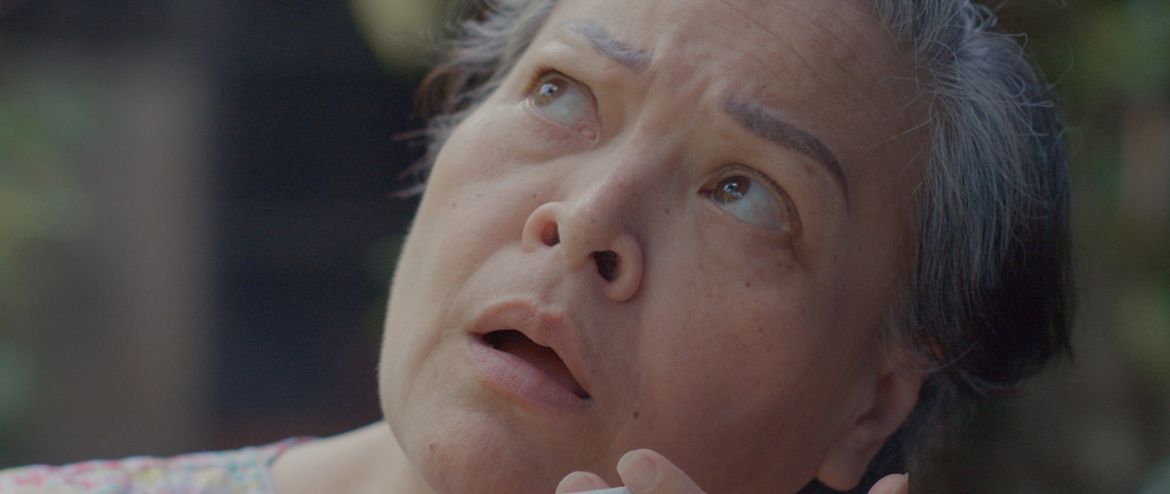 Sheila Francisco contemplates life and art in Leonor Will Never Die / Photo: Carlos Mauricio, courtesy of Music Box Films