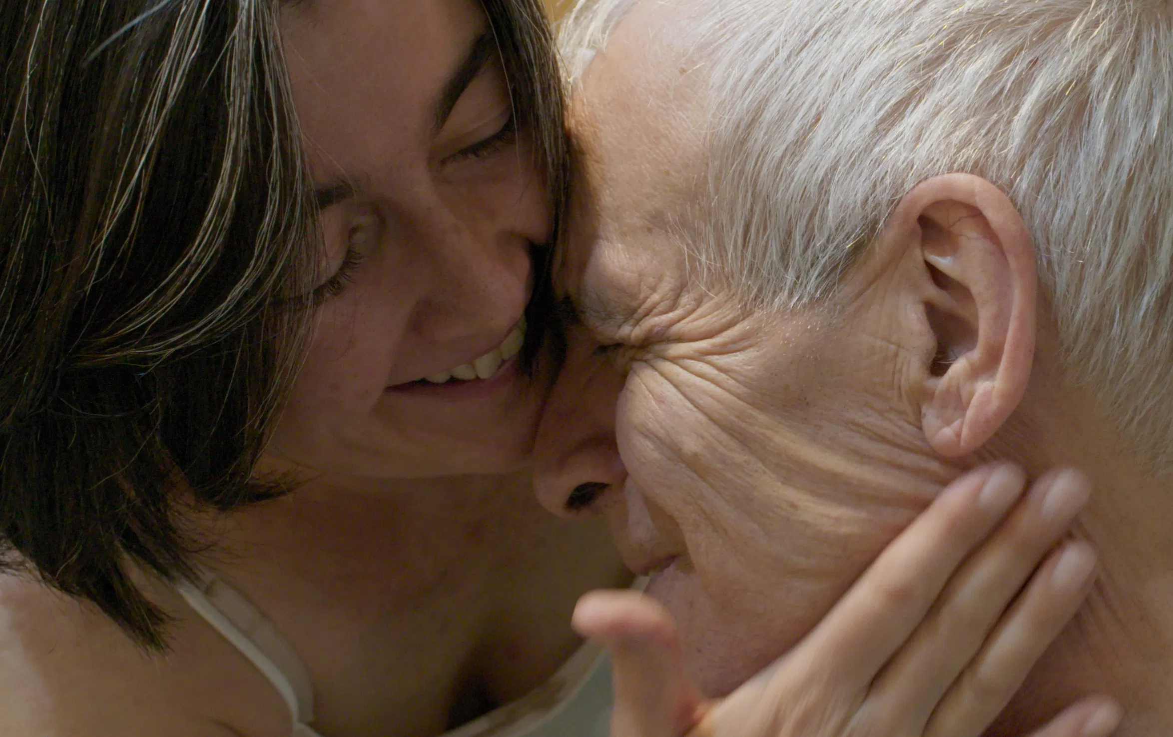 Urrutia and Góngora share a luminous love story / Photo courtesy of MTV Documentary Films.
